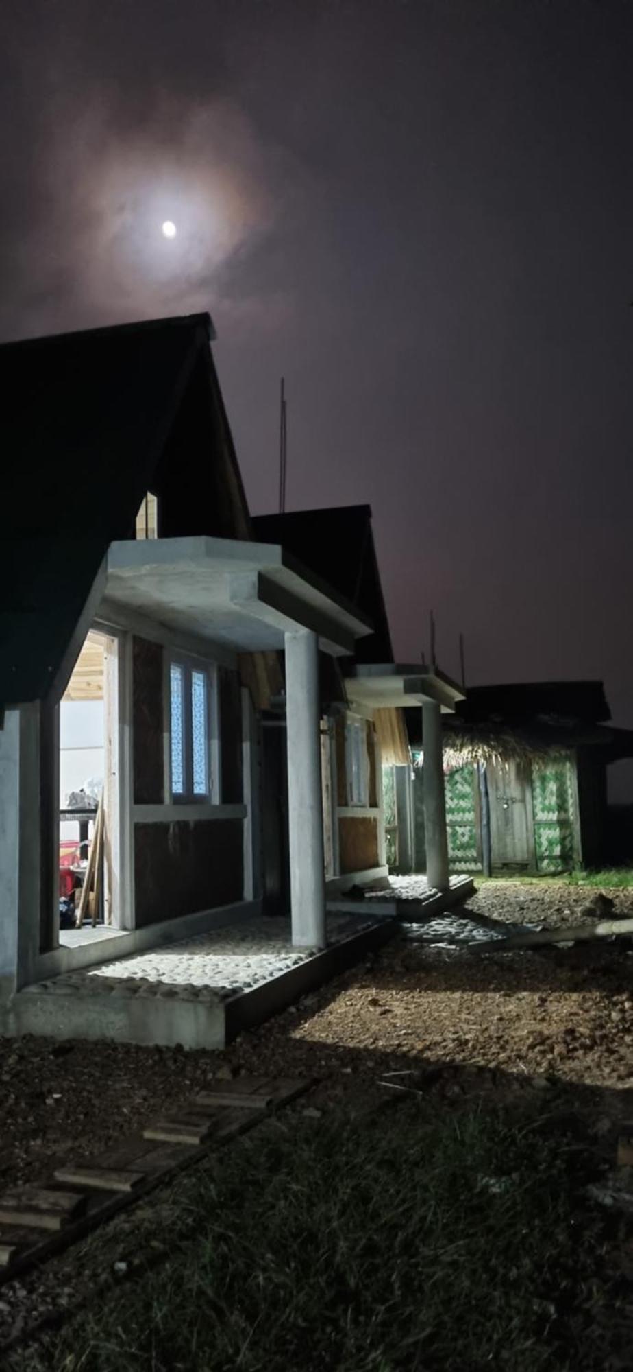 I Basa Homestay Sohrarim Exterior foto